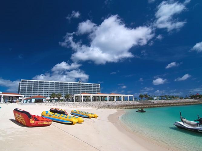 美々ビーチからのホテル外観2