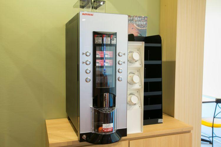 【館内】ウエルカムドリンク◆15:00〜24:00　無料◆客室にもお持ちいただけます。