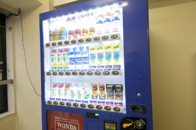 【館内】ソフトドリンク自動販売機