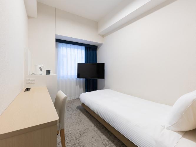 スタンダードシングル｜11平米／定員1名／ベッド幅100cm×1台／3点式ユニットバス