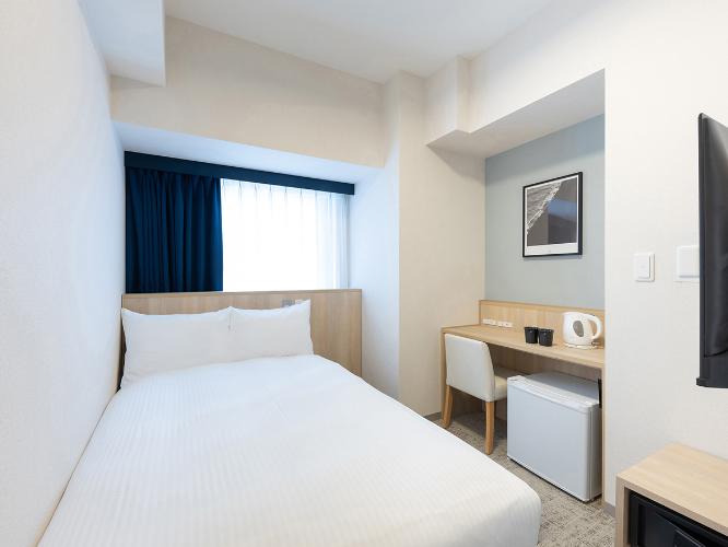 スタンダードセミダブル｜11平米／定員2名／ベッド幅120cm×1台／3点式ユニットバス