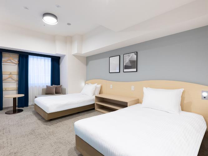 ユニバーサル｜25平米／定員2名／ベッド幅110cm×2台