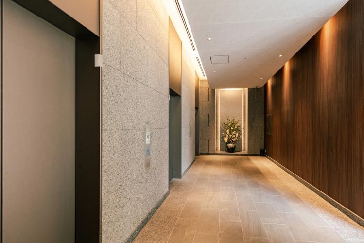 ■1階エントランス・エレベーターホール