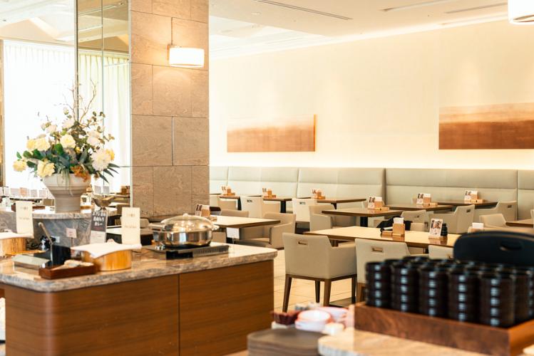 ■1階レストラン カフェコントレイル