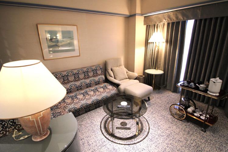 ジュニアスイート リビング