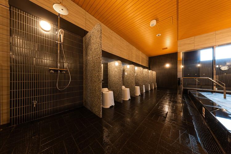 大浴殿男子洗い場