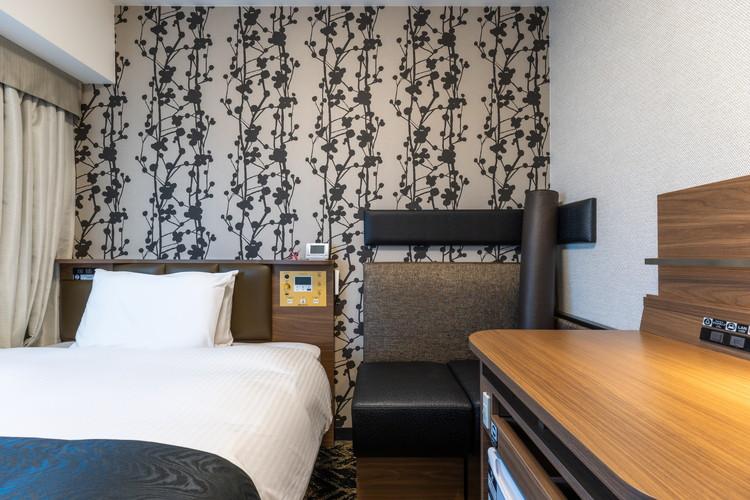 コージールーム1名