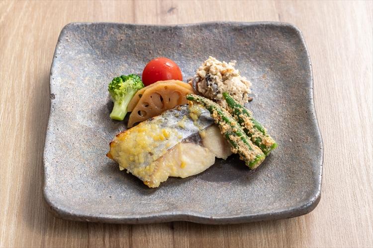 朝食｜メインプレート（鰆の西京焼き）