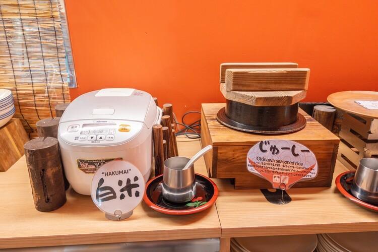 白米とじゅーしーをご準備しております