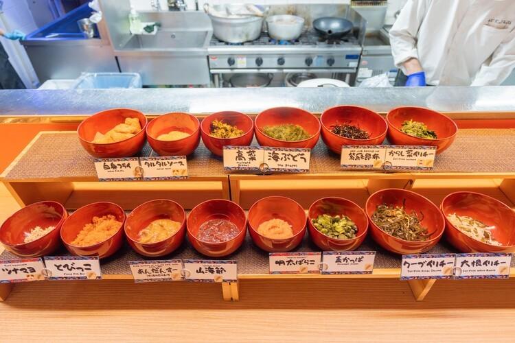 ポーク玉子おにぎりに数種類を組み合わせるのもおすすめ