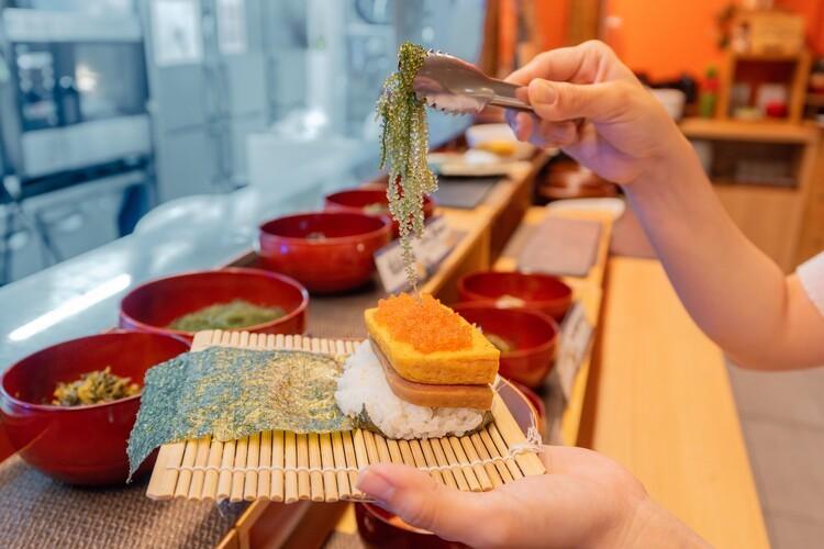 あなただけの彩り豊かな一皿をお楽しみください