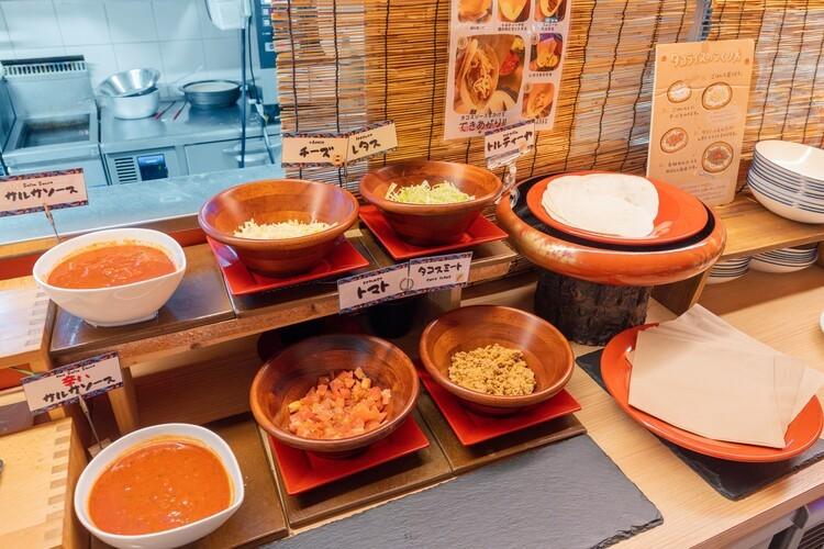 沖縄のソウルフード「タコライス」を朝食から!