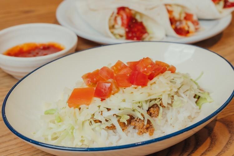 お好みの具材を組み合わせて、自分だけのオリジナルタコライスを