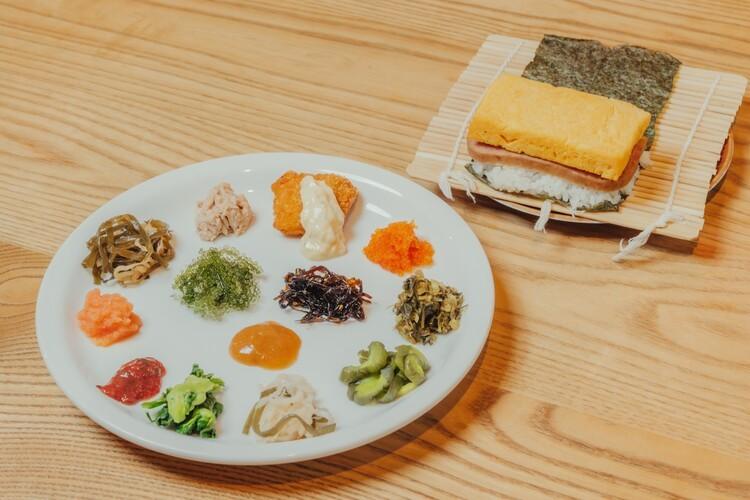 選ぶ楽しさ、作る楽しさ、トッピングいろいろポーク玉子おにぎり