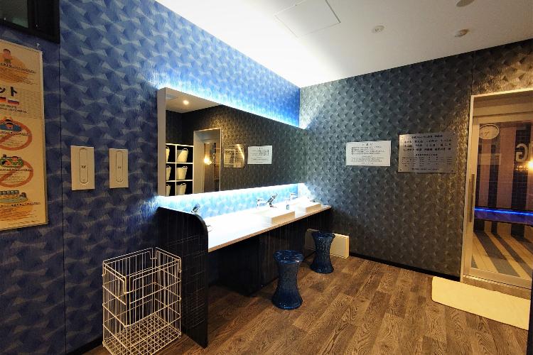 男性大浴場 脱衣所