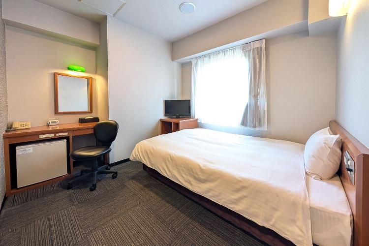 シングルルーム（ダブルベッド）