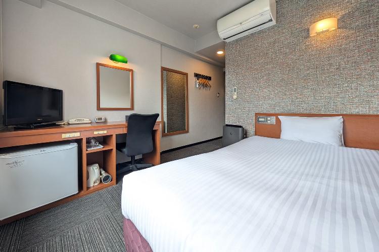 シングルルーム（ダブルベッド）