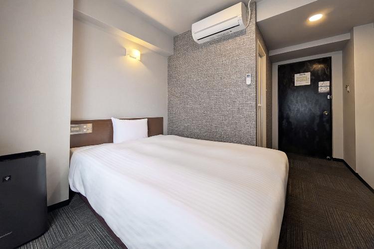 シングルルーム（ダブルベッド）