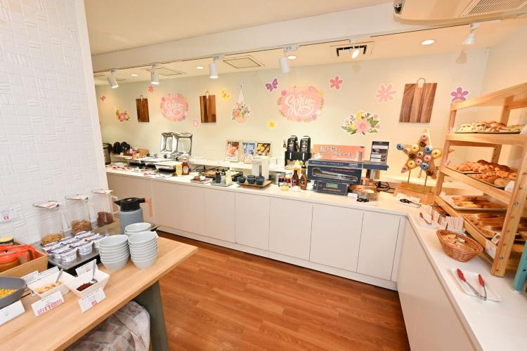 朝食ビュッフェ(イメージ)全体