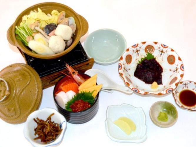 ■モヨロ鍋・海鮮丼（写真は一例です。）