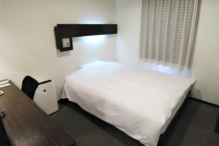 シングル/ダブルルーム