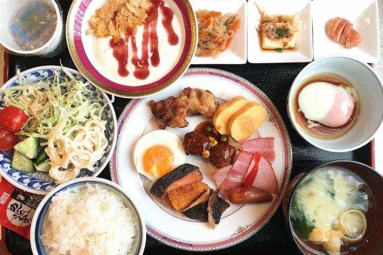 朝食バイキング