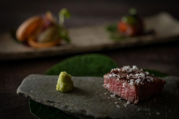 【HANARE】非日常空間で味わう”唯一無二”の食体験　※料理一例