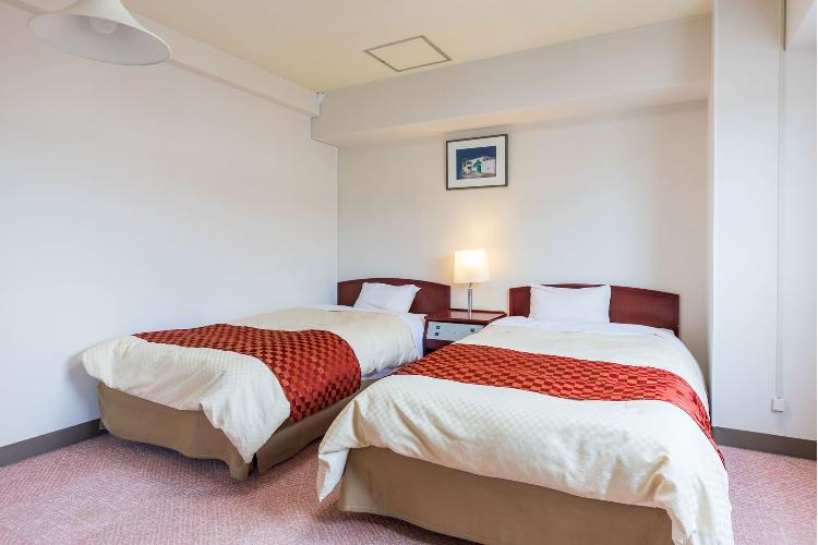 ■ツインルーム■ゆとりある空間で、心ほどけるひとときを。