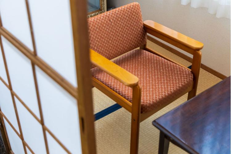 ■和室■静寂とぬくもりに包まれた広縁付きの和室