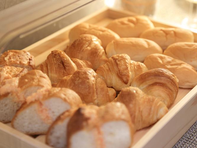 豊富なパンも取り揃えております!