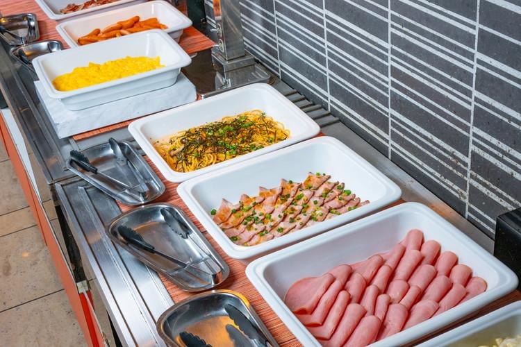 ビュッフェスタイル