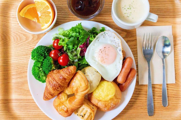 焼き立てパンが食べ放題♪ビュッフェ形式の朝食付♪AM7:00～9:45L.O