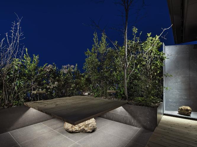 テラス付touプレミアムキングルーム（31平米）