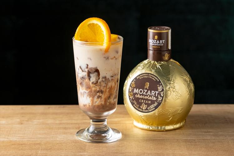 【バー】メニュー一例：フローラルな余韻をまとった、ゲシャリーコーヒーならではの贅沢アロマ体験カクテル