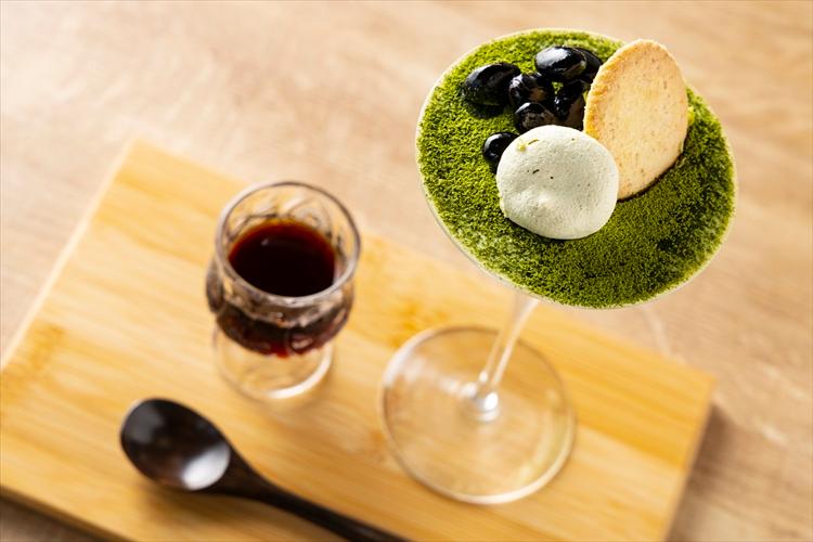 【バー】メニュー一例： 和と洋が織りなす濃厚なハーモニーを楽しむ、大人の抹茶スイーツ