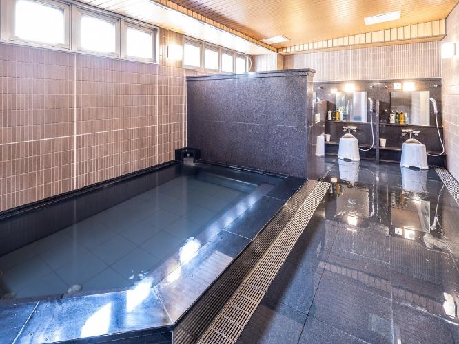 ■女子大浴場　内風呂