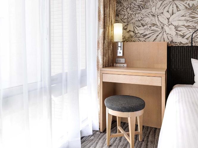 エコノミーダブルルーム13.6平米(ベッド幅180cm×1台)