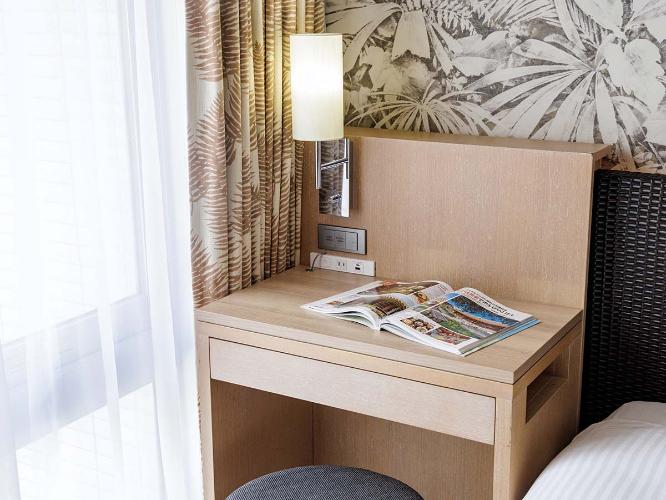 エコノミーダブルルーム13.6平米(ベッド幅180cm×1台)