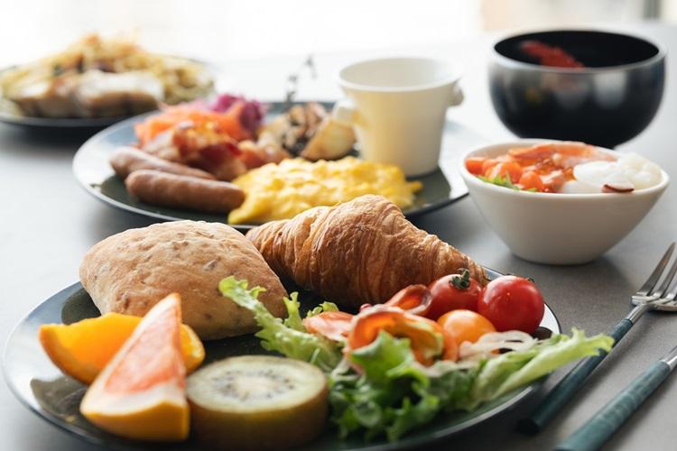 クラブラウンジでのご朝食(クラブフロアご宿泊さま専用ラウンジ)<BR>