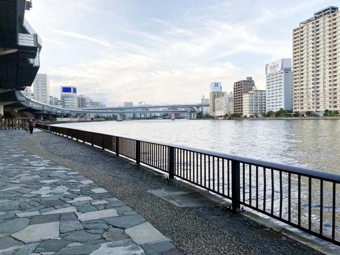 ホテルを出てすぐ!