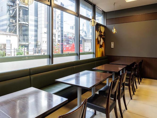 【朝食会場】ホテル1階「Beer＆Niku Harimaya Labo」（ビールと肉　はりまやラボ）