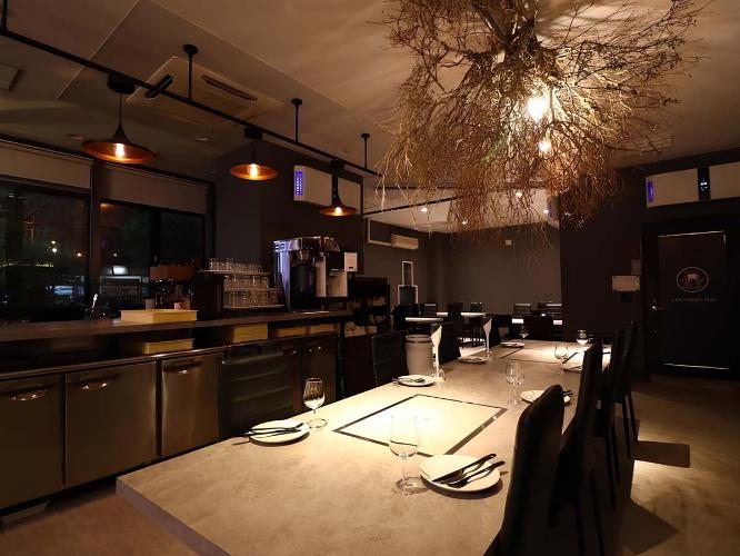 【朝食会場】ホテル1階「Beer＆Niku Harimaya Labo」（ビールと肉　はりまやラボ）