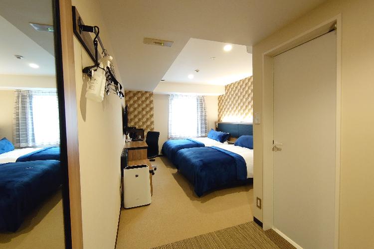 ツインA　23平米・130cmベッド