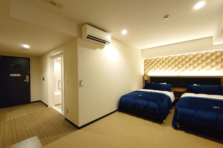 ユニバーサルツイン　２８平米・１２０cmベッド