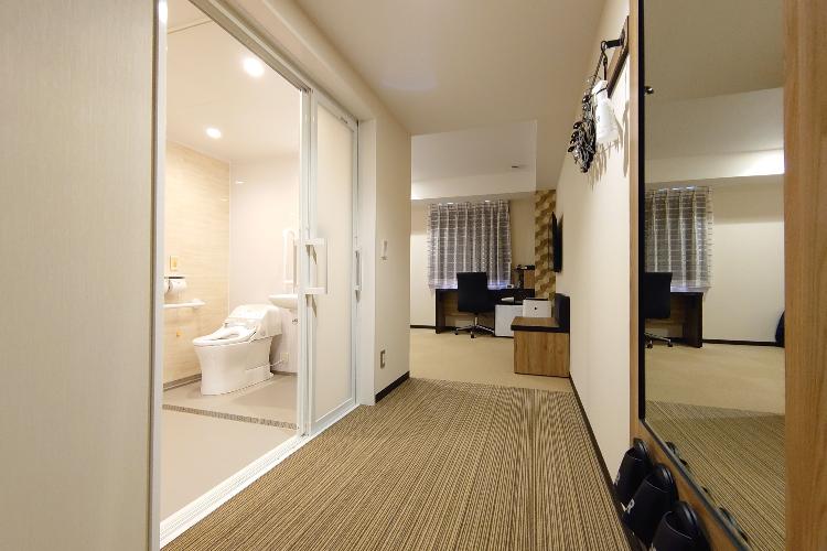 ユニバーサルツイン　２８平米・１２０cmベッド