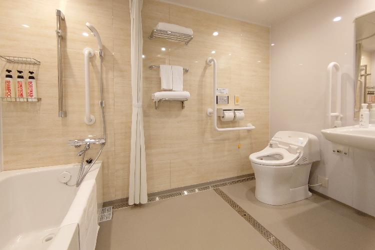 ユニバーサル　バリアフリー対応