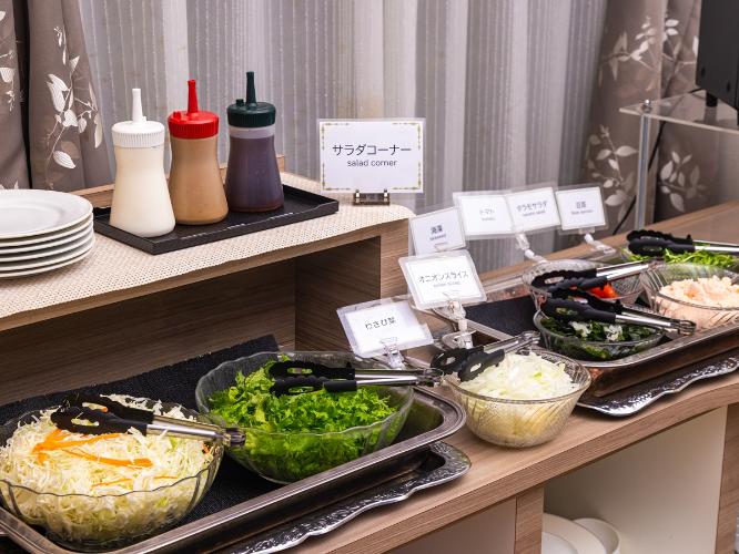 サラダコーナー