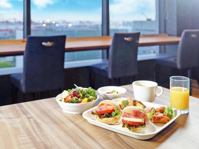 朝食ビュッフェ　※イメージ