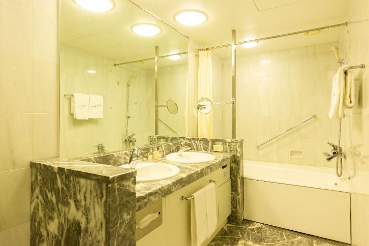 バスルーム(スイート)