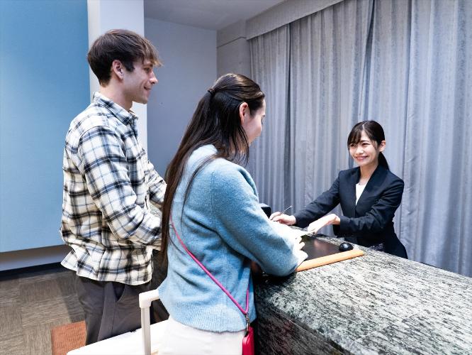 ◆館内施設|フロントカウンター